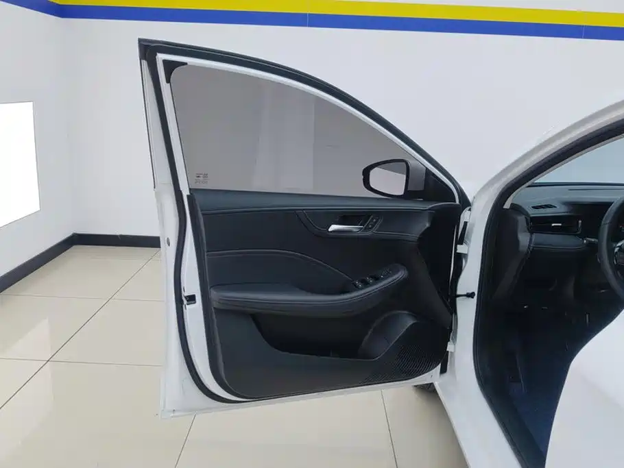 Roewe i5 — миниатюра 7