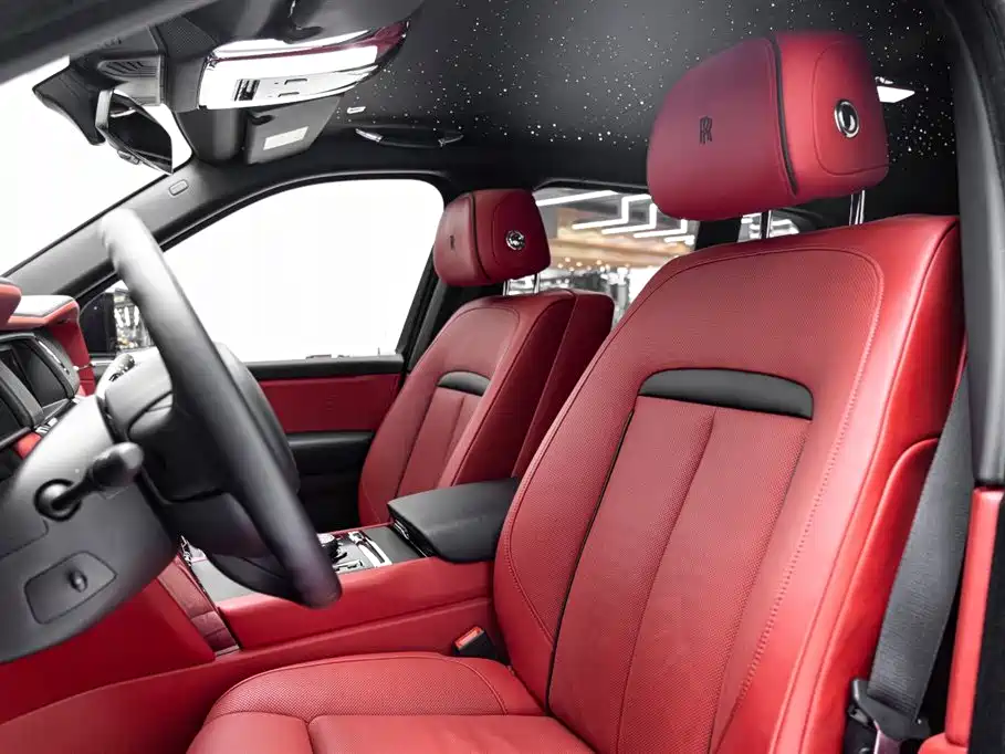 Rolls-Royce Cullinan 2024 мест