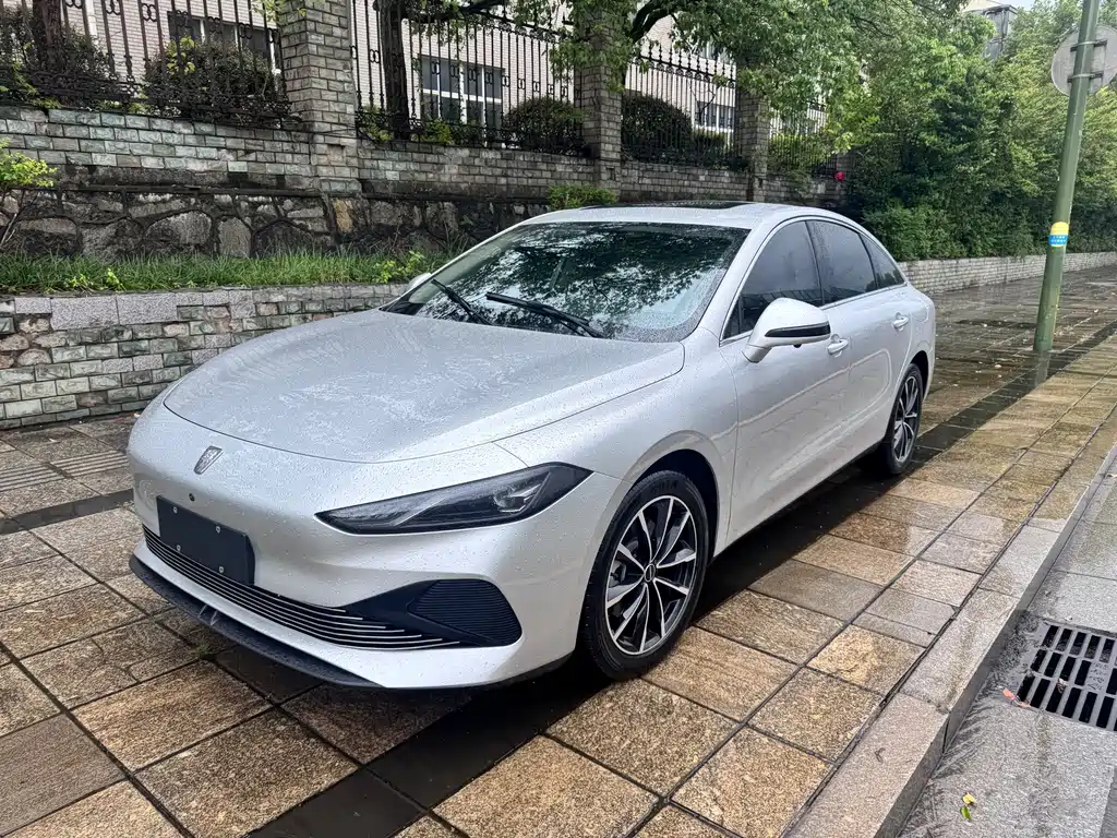 Roewe D7