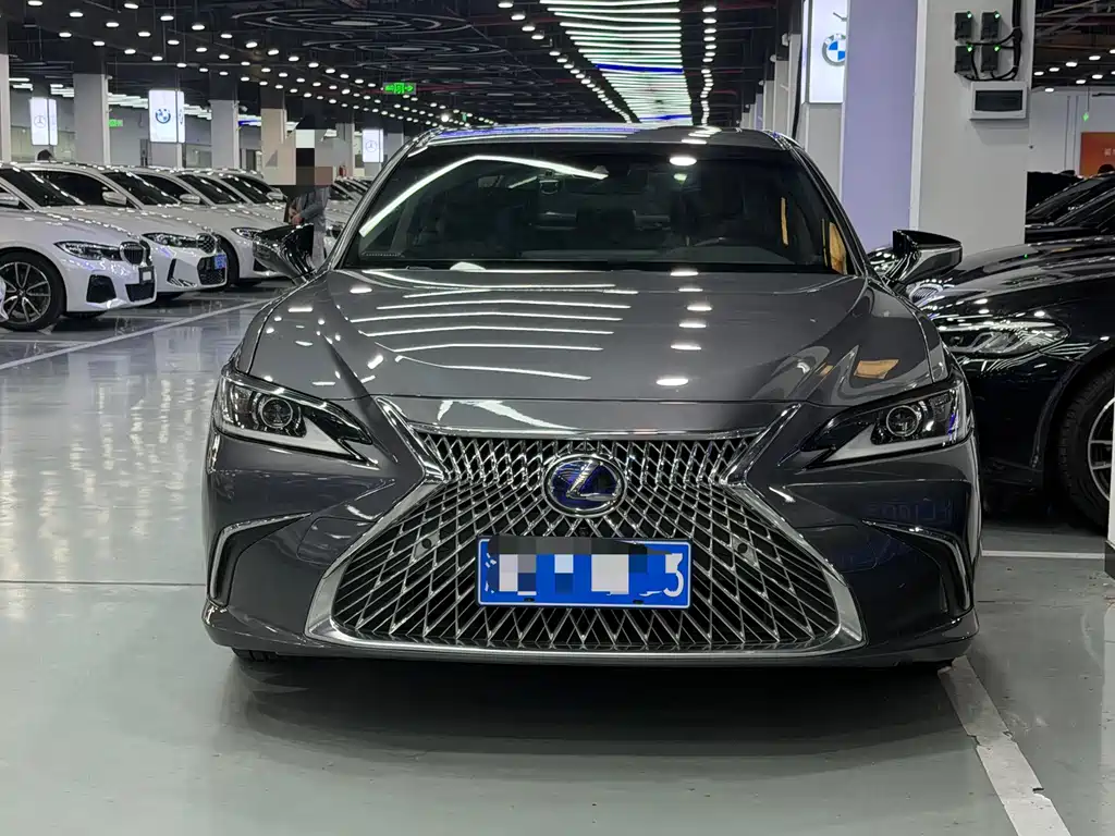Lexus ES — миниатюра 2