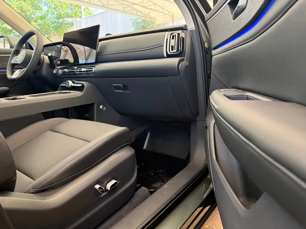 Hongqi Hongqi HS5 — миниатюра 10