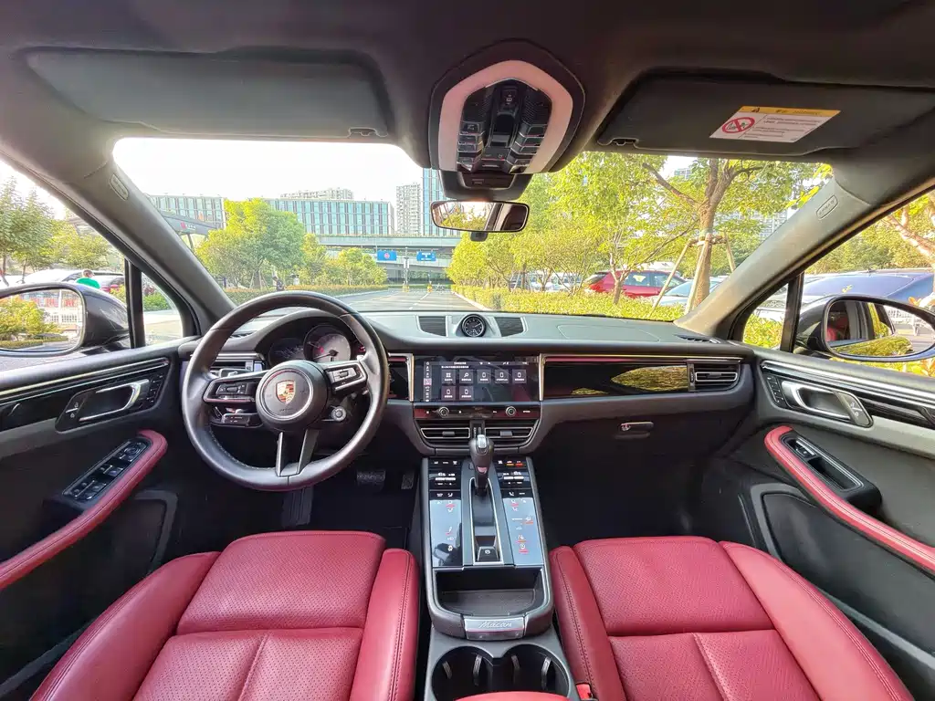 Porsche Macan — миниатюра 11