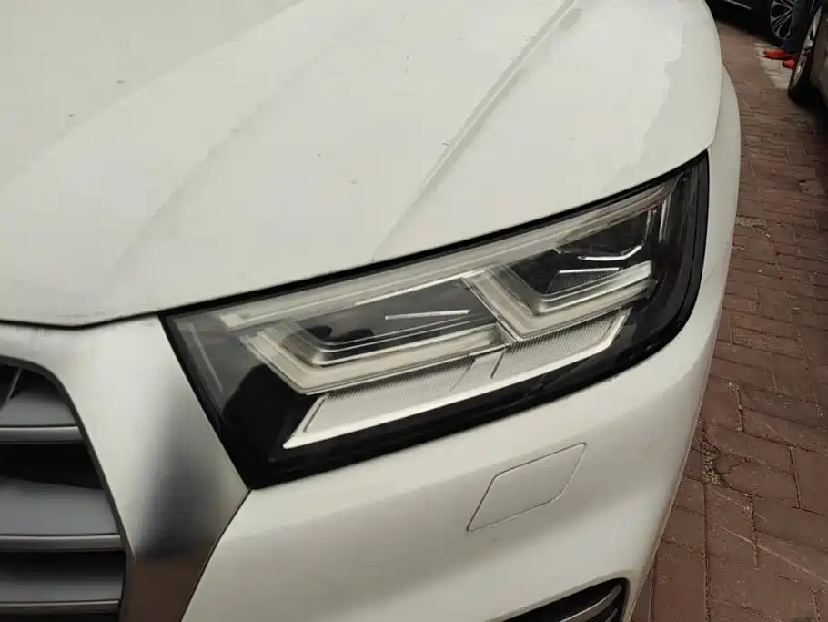 Audi Q5L — миниатюра 5