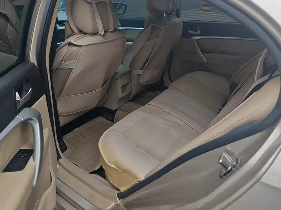 Geely Emgrand — миниатюра 11