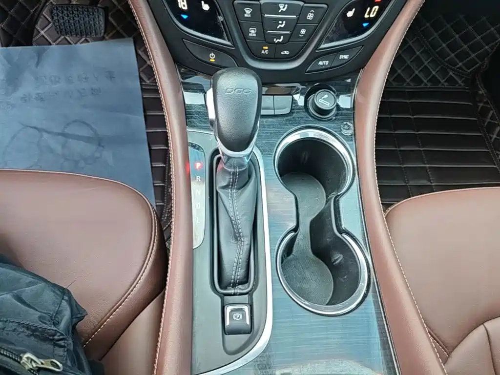 Buick Envision Plus — миниатюра 14