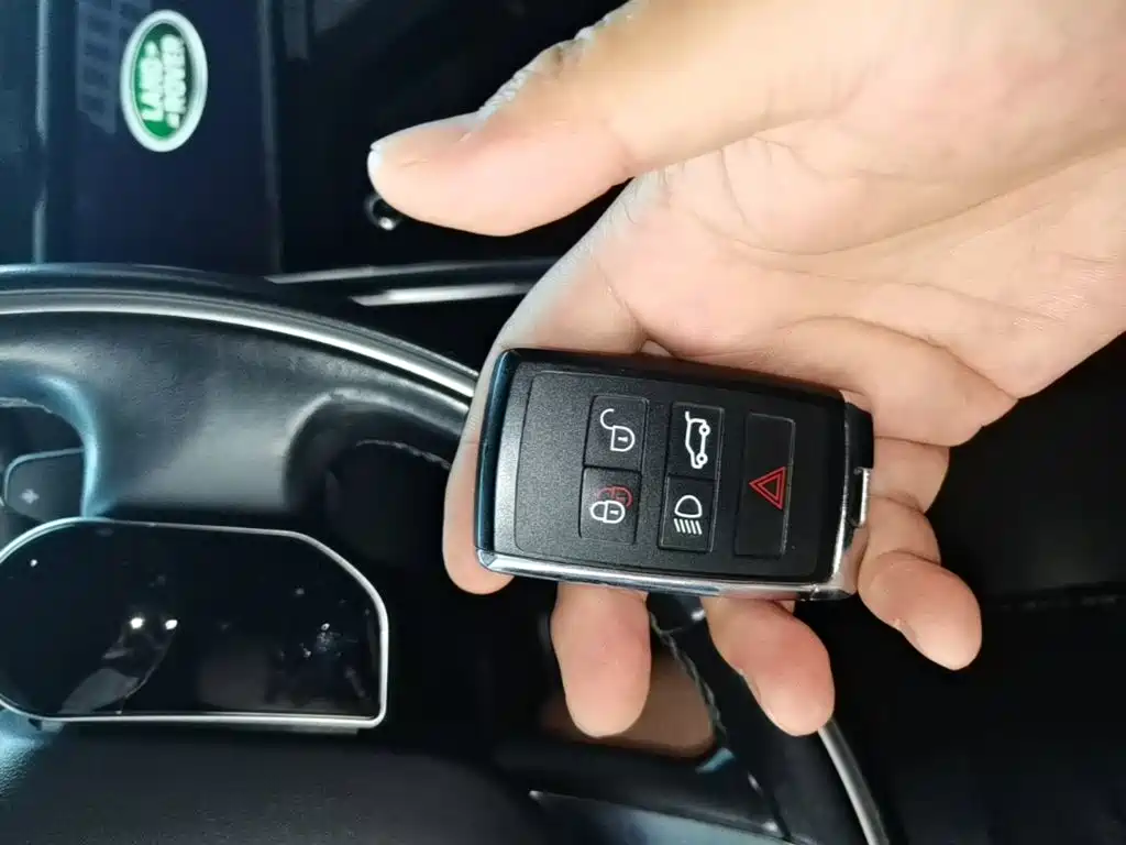 Land Rover Discovery Sport — миниатюра 9