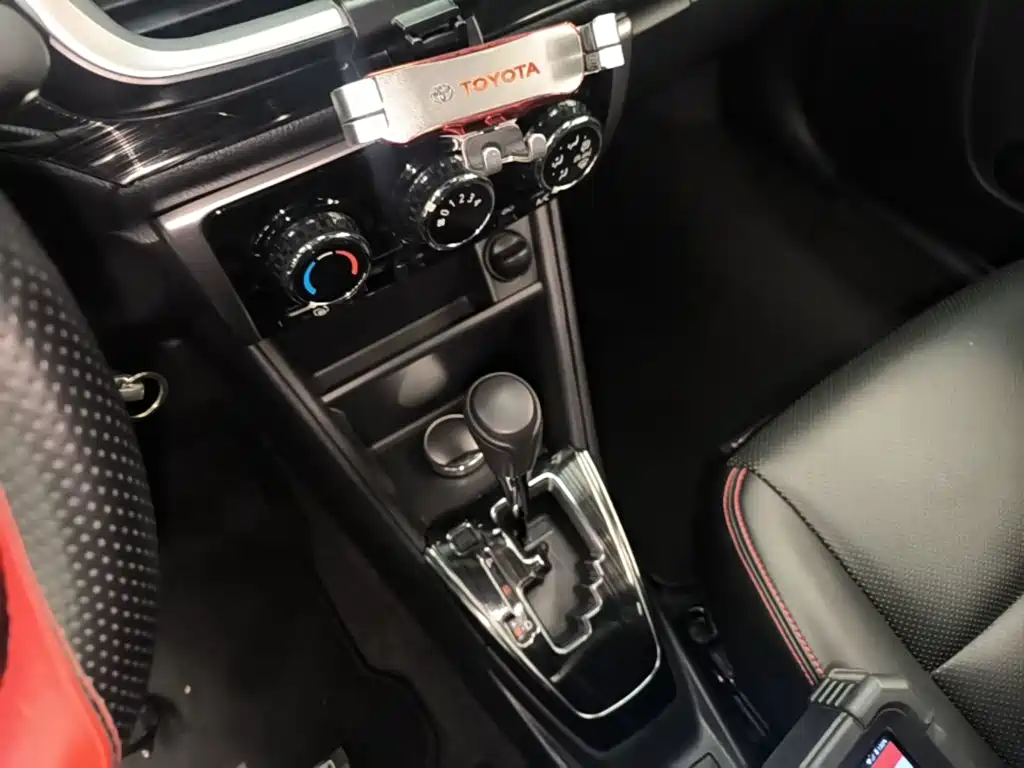 Toyota Yaris L — миниатюра 14