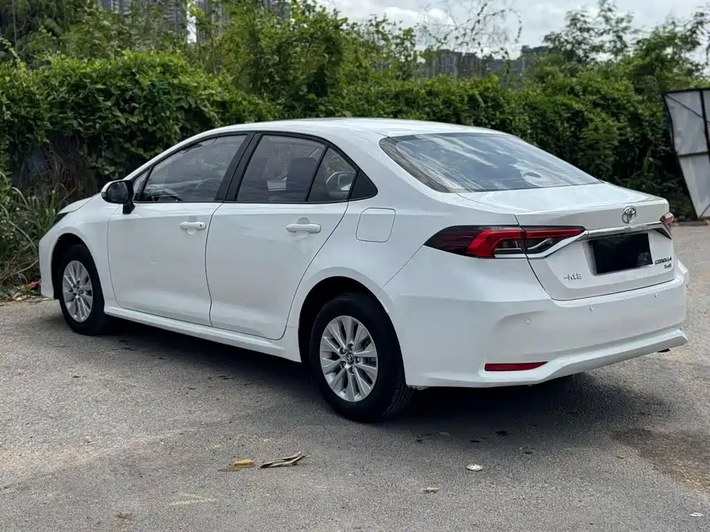 Toyota Corolla — миниатюра 2