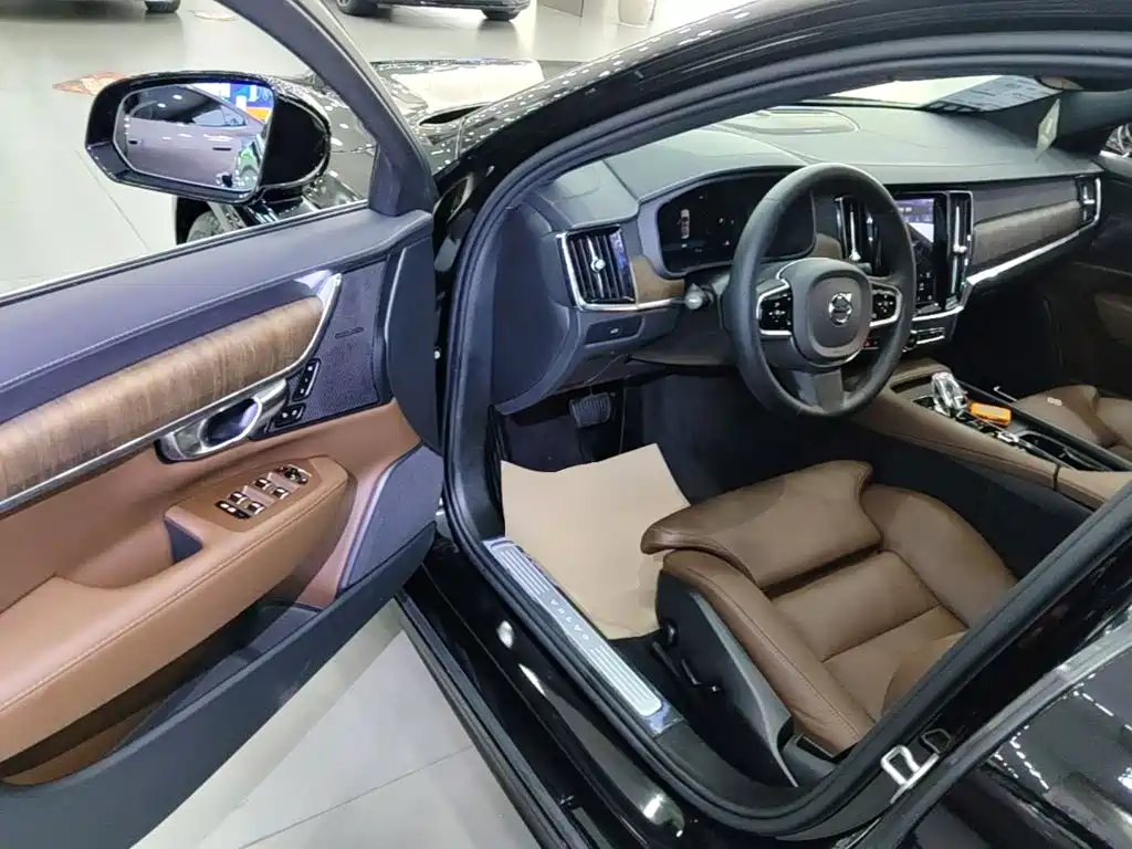 Volvo S90 — миниатюра 16