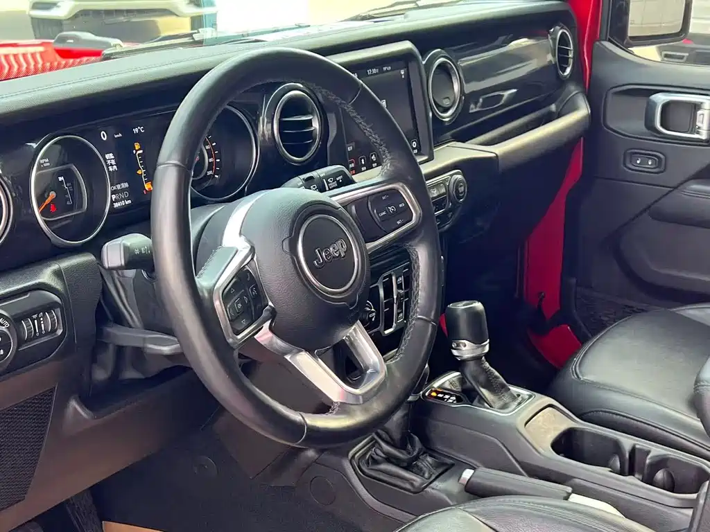 Jeep Wrangler — миниатюра 7