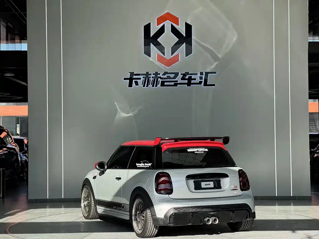 MINI JCW