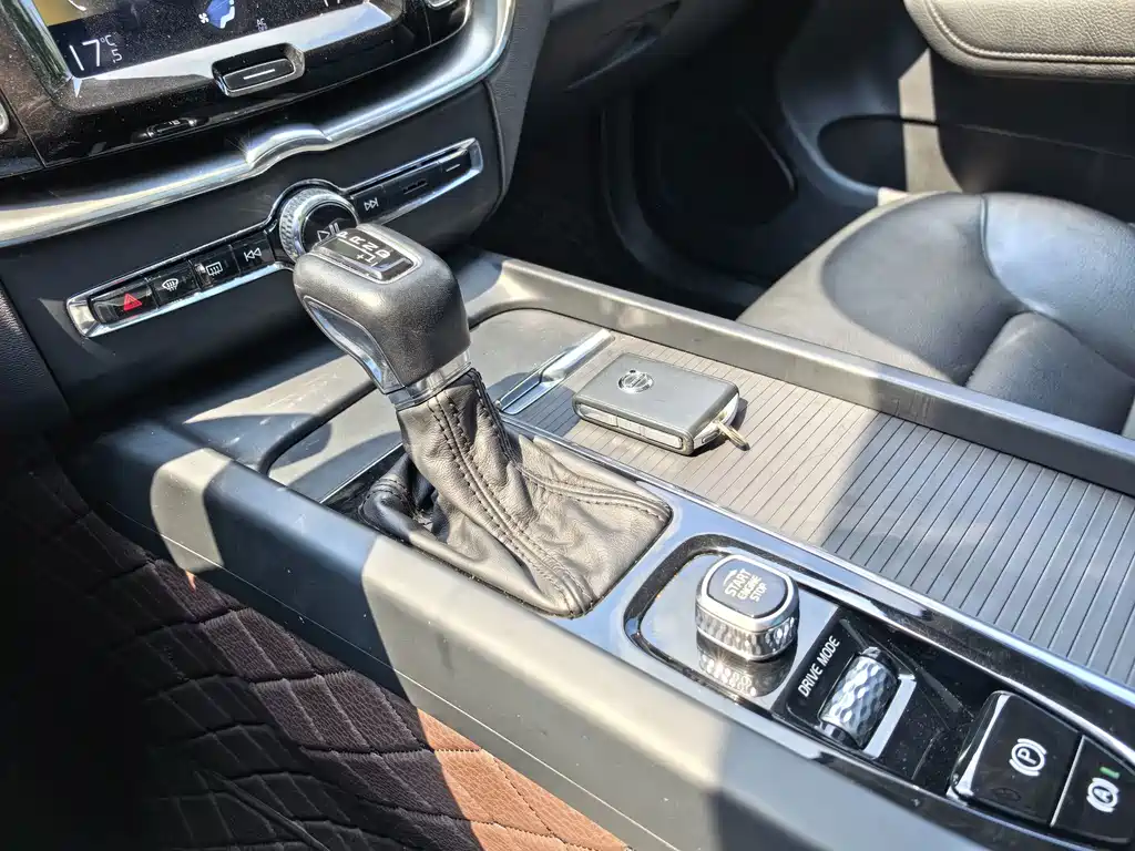 Volvo XC60 — миниатюра 16