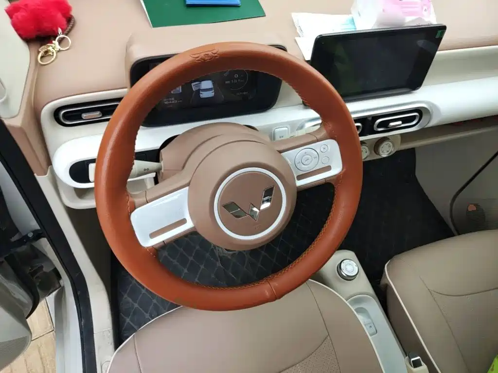 Wuling MINIEV — миниатюра 6