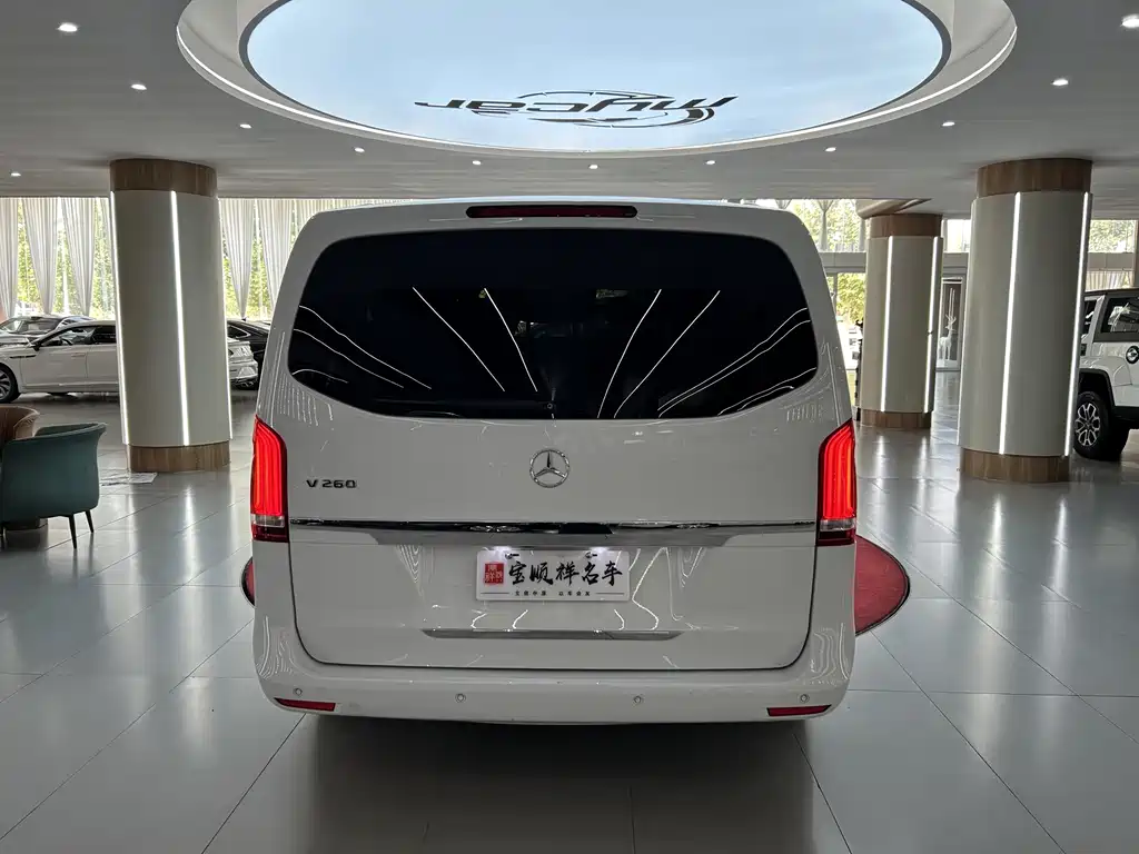 Mercedes-Benz V-Class — миниатюра 6