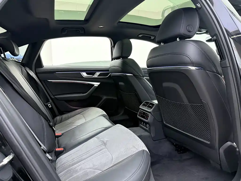 Audi A6L — миниатюра 12