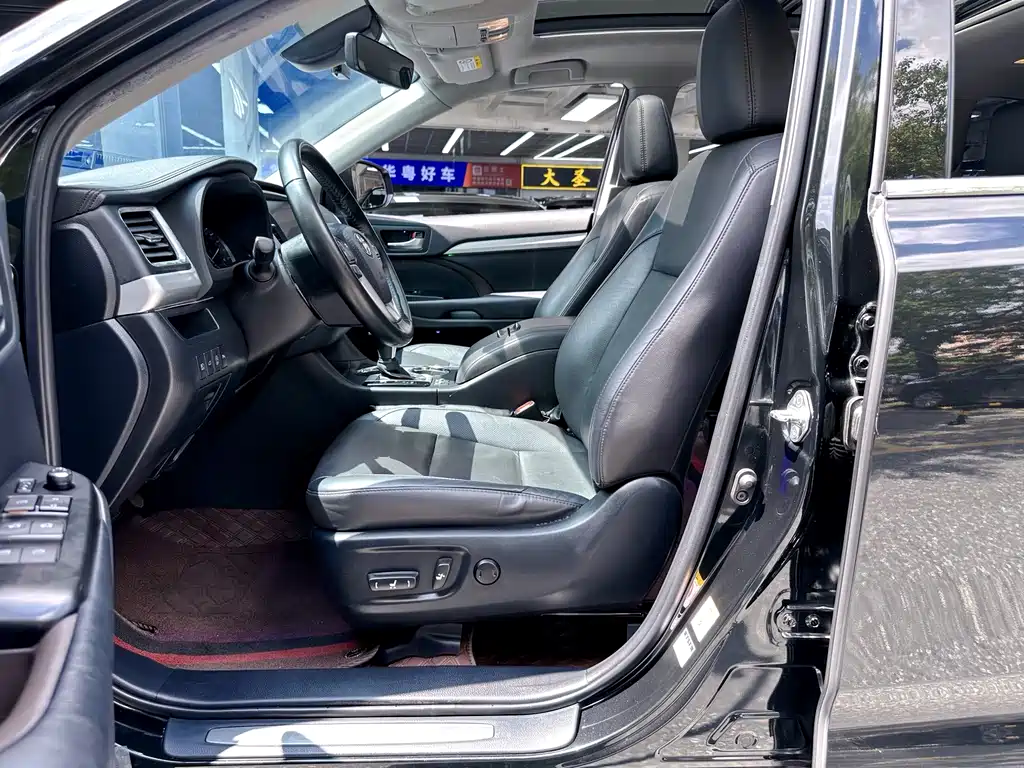 Toyota Highlander — миниатюра 7