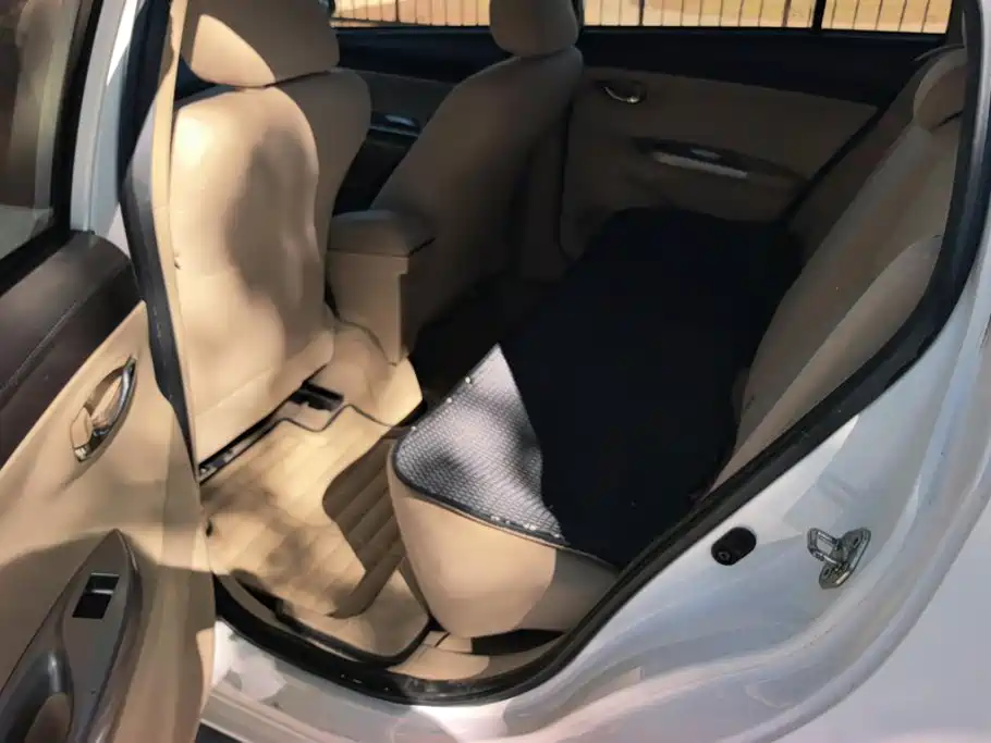 Toyota Yaris L — миниатюра 11