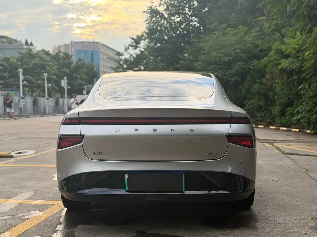 XPeng P7 — миниатюра 5