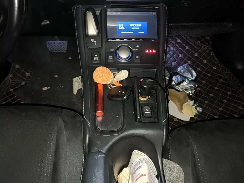 Lexus CT — миниатюра 14