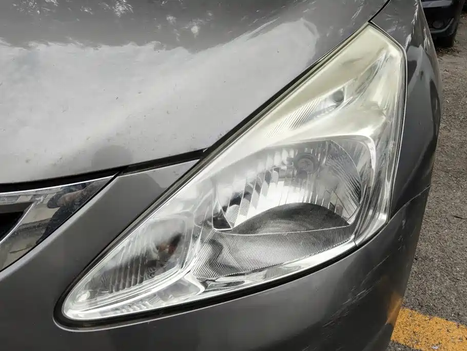 Nissan Tiida — миниатюра 5
