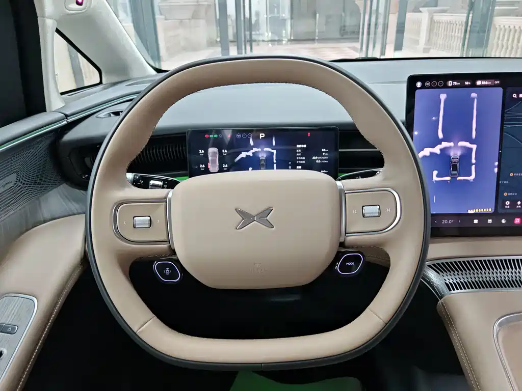 XPeng X9 — миниатюра 9