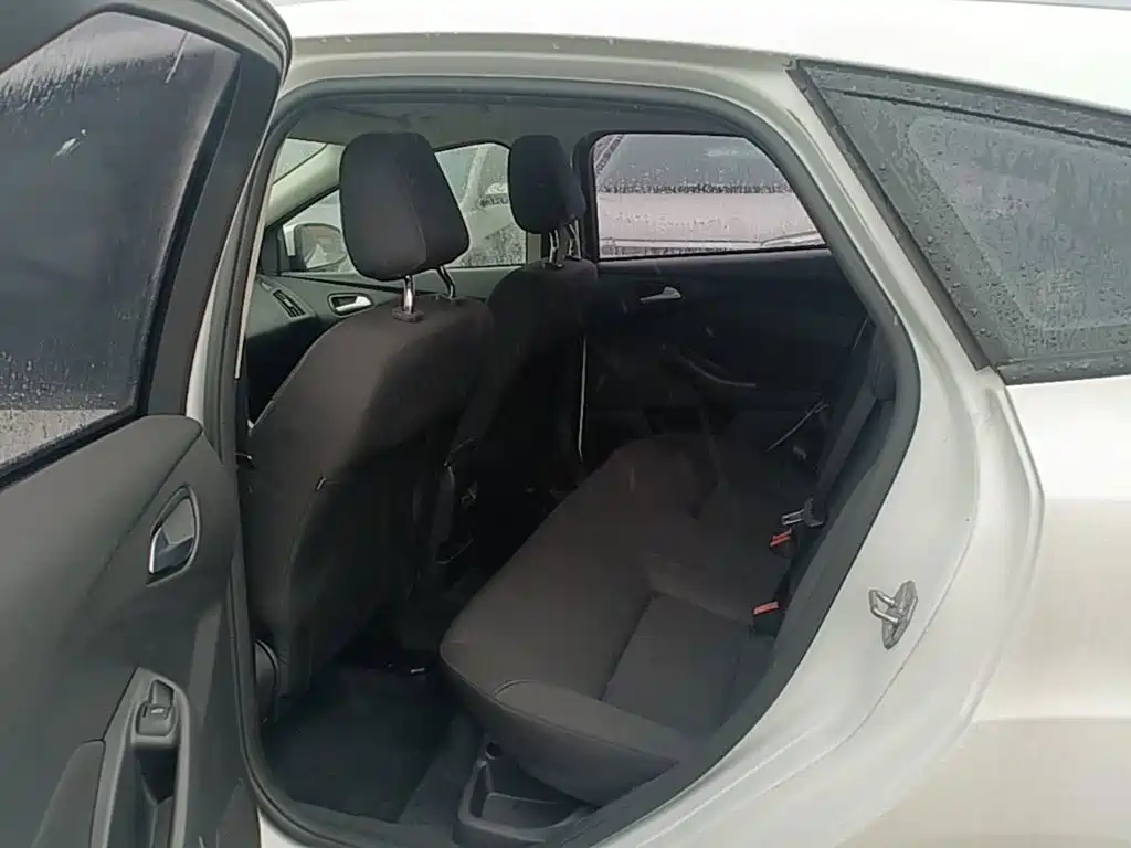 Ford Focus — миниатюра 17