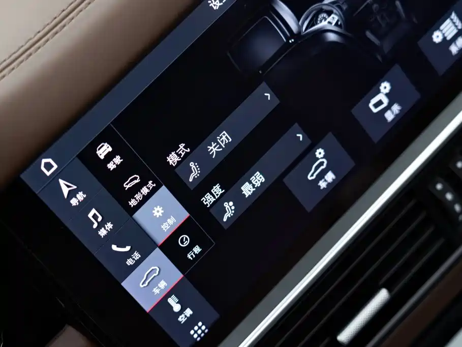 Porsche Cayenne — миниатюра 21