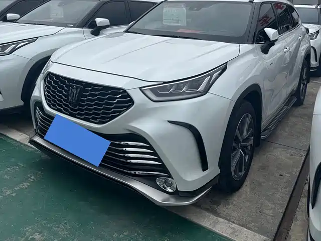 Toyota Crown Kluger