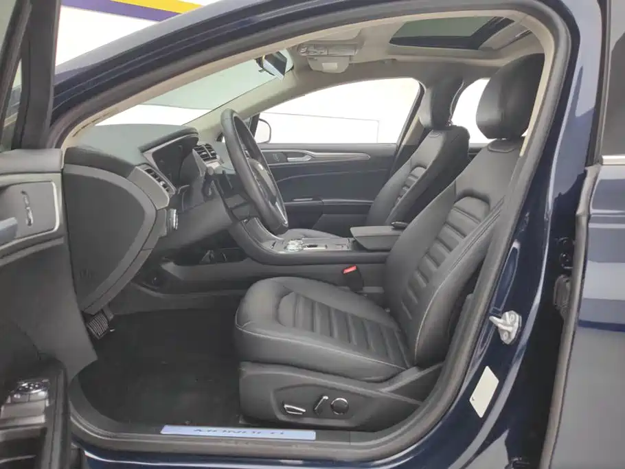 Ford Mondeo — миниатюра 9