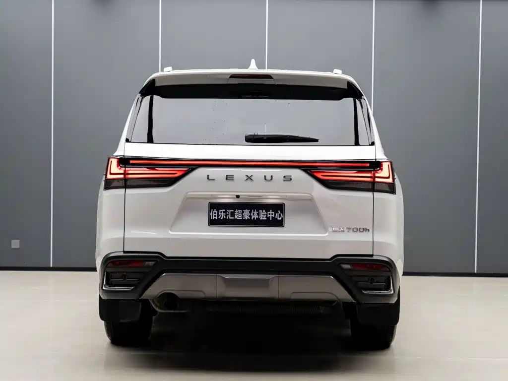 Lexus LX — миниатюра 7