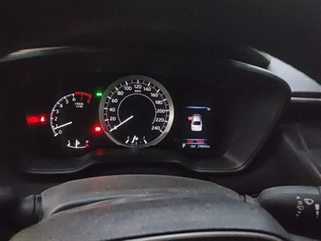 Toyota Corolla 1.2 л 2022 г. Белый, пробег 29800 км