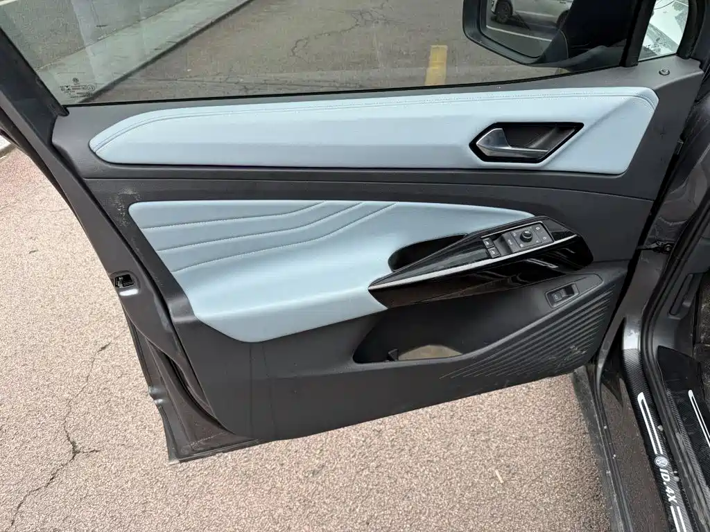 Volkswagen ID.4 X — миниатюра 6