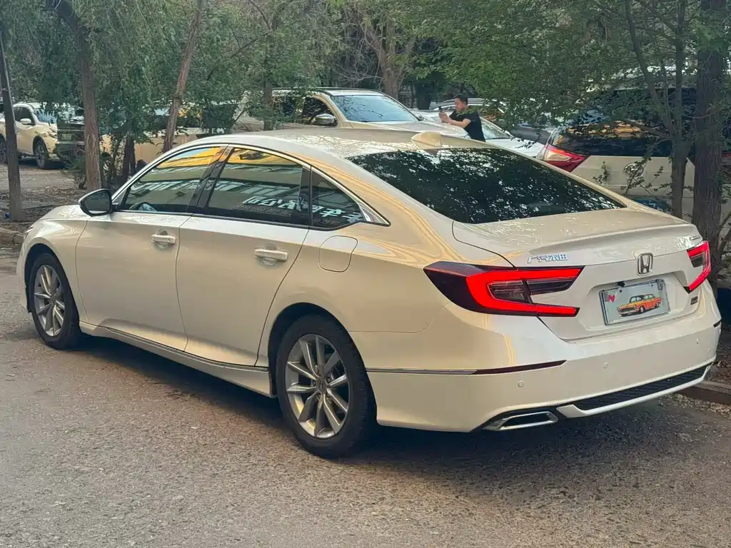 Honda Accord — миниатюра 7