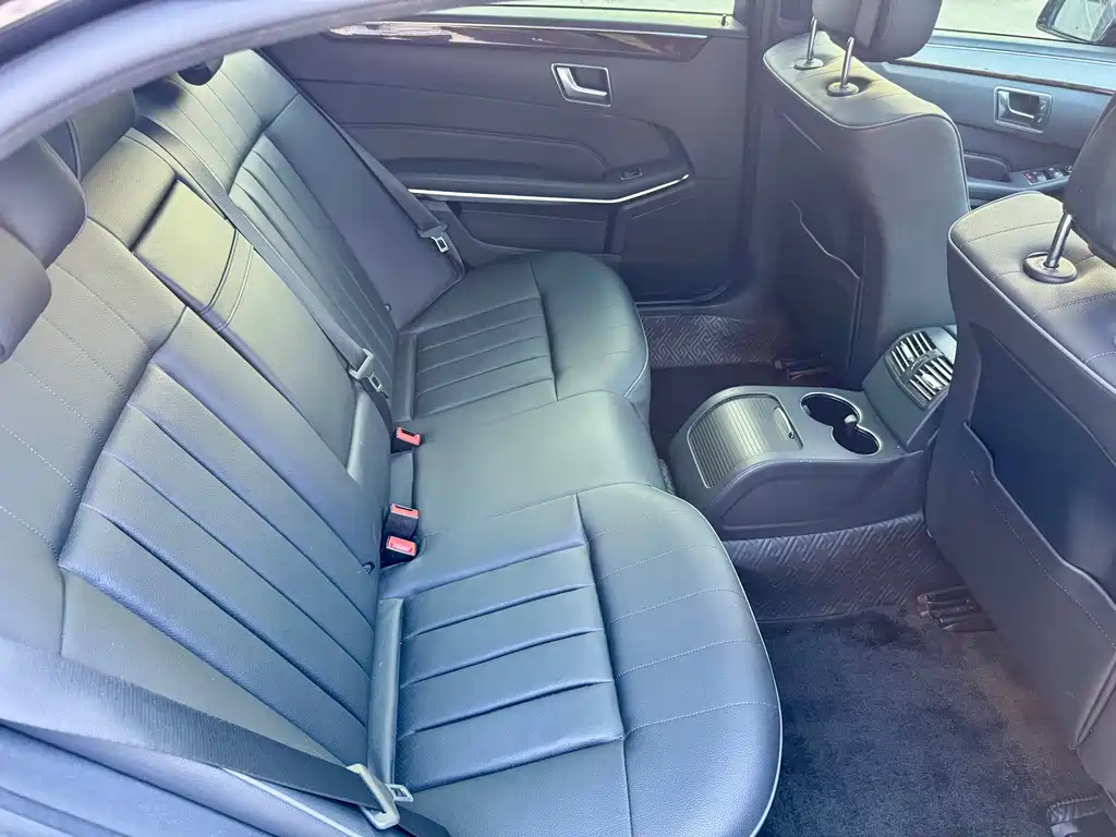 Mercedes-Benz E-Class — миниатюра 15