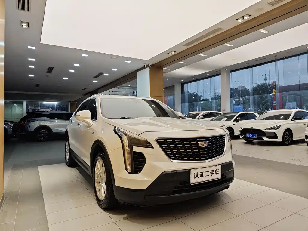 Cadillac XT4 2020 28T