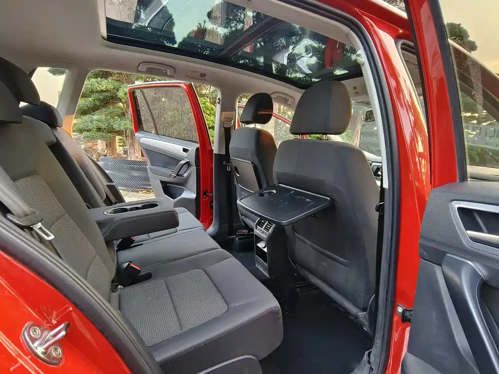 VOLKSWAGEN GOLF*JIAYU