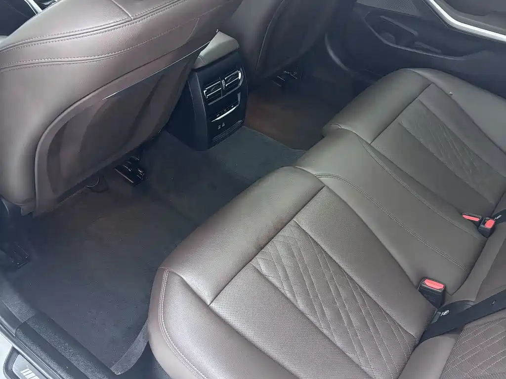 BMW 3 Series — миниатюра 16
