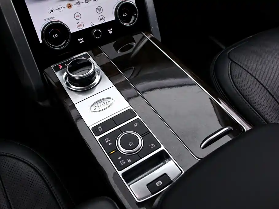 Land Rover Range Rover — миниатюра 10