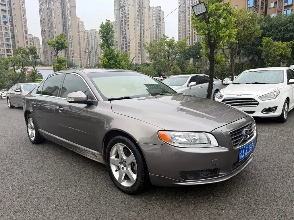 Volvo S80L — миниатюра 3