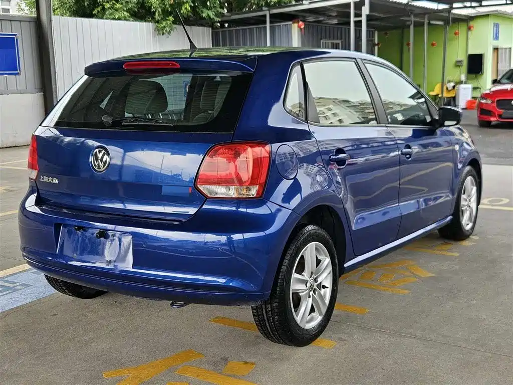 Volkswagen Polo 2011 1.4L AT