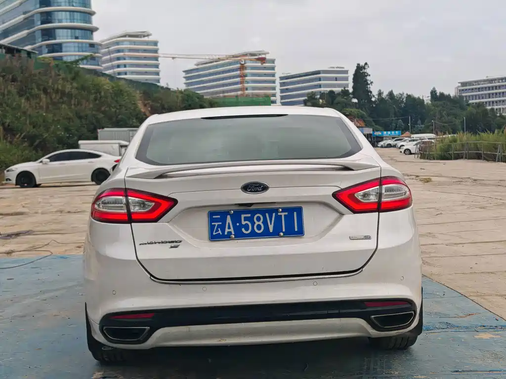 Ford Mondeo — миниатюра 8