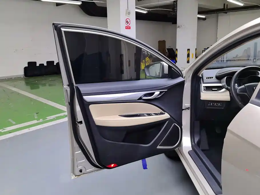 Geely Emgrand — миниатюра 7
