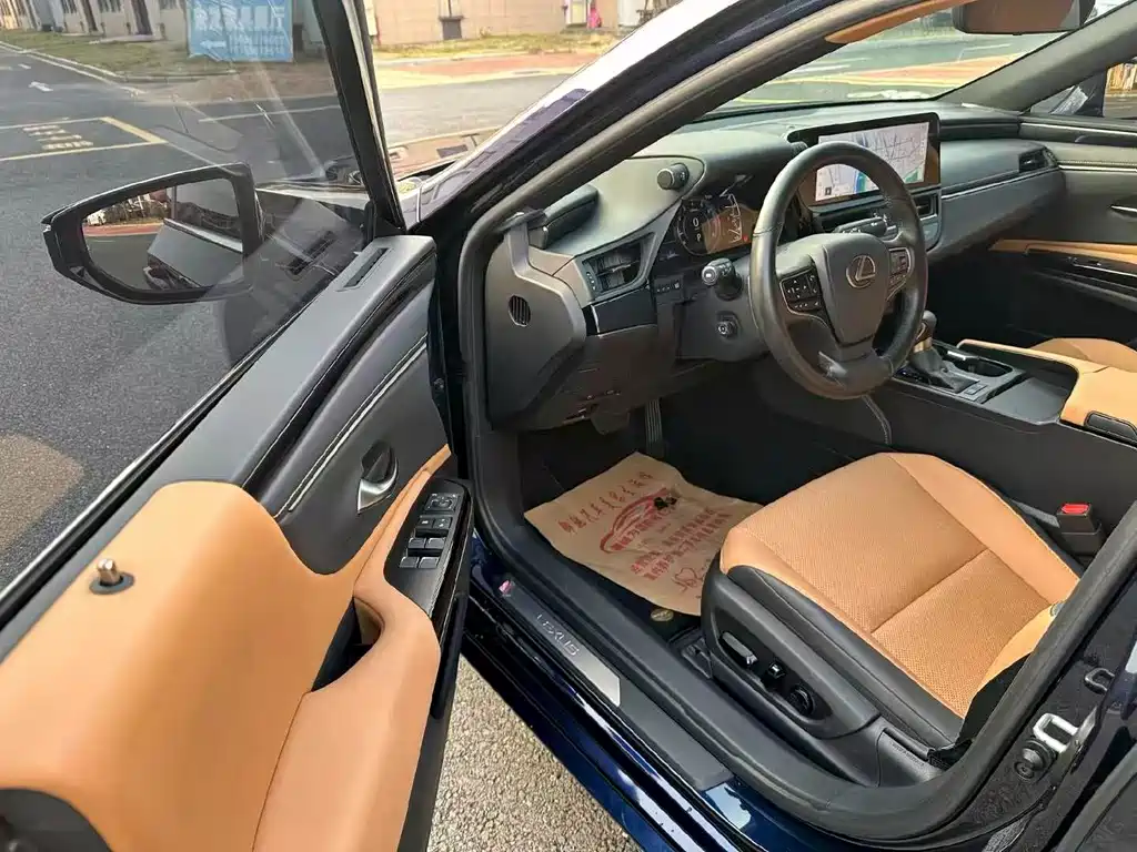 Lexus ES — миниатюра 4