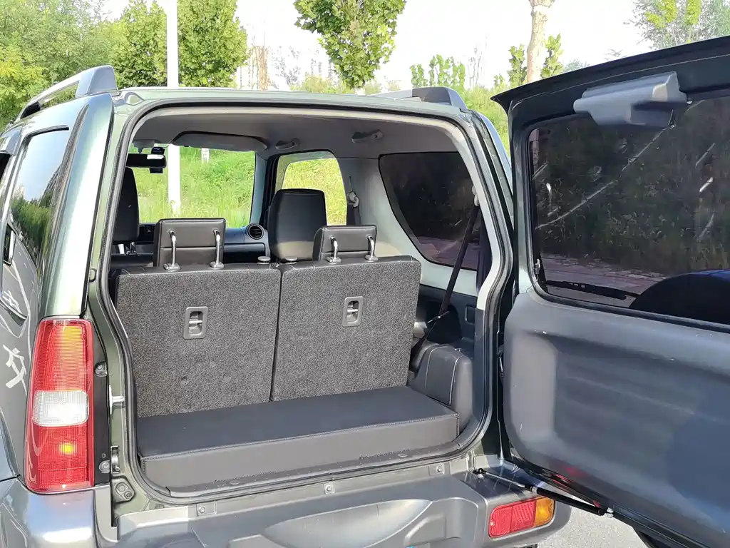 Suzuki Jimny — миниатюра 11