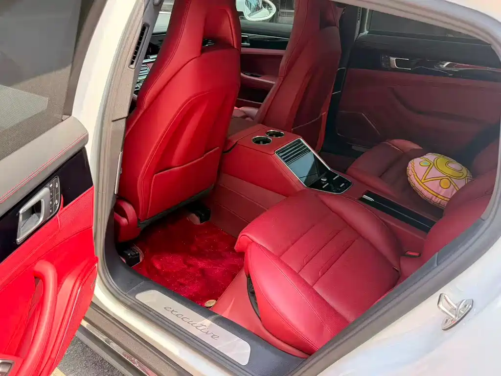 Porsche Panamera — миниатюра 4