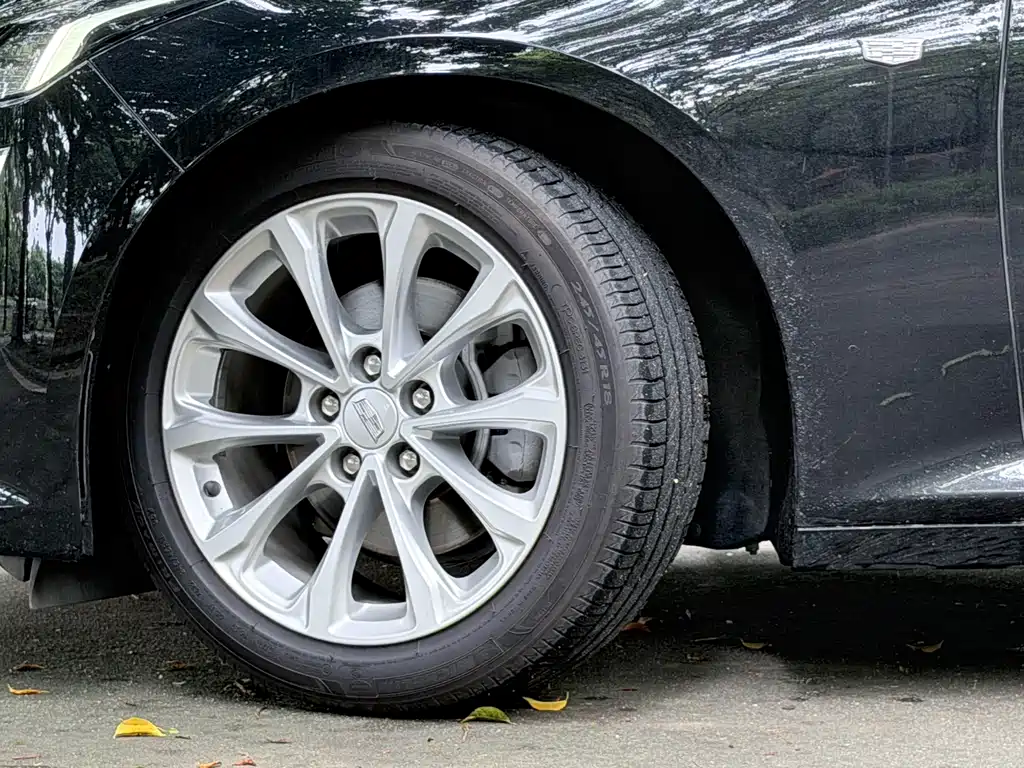 Cadillac CT5 — миниатюра 13