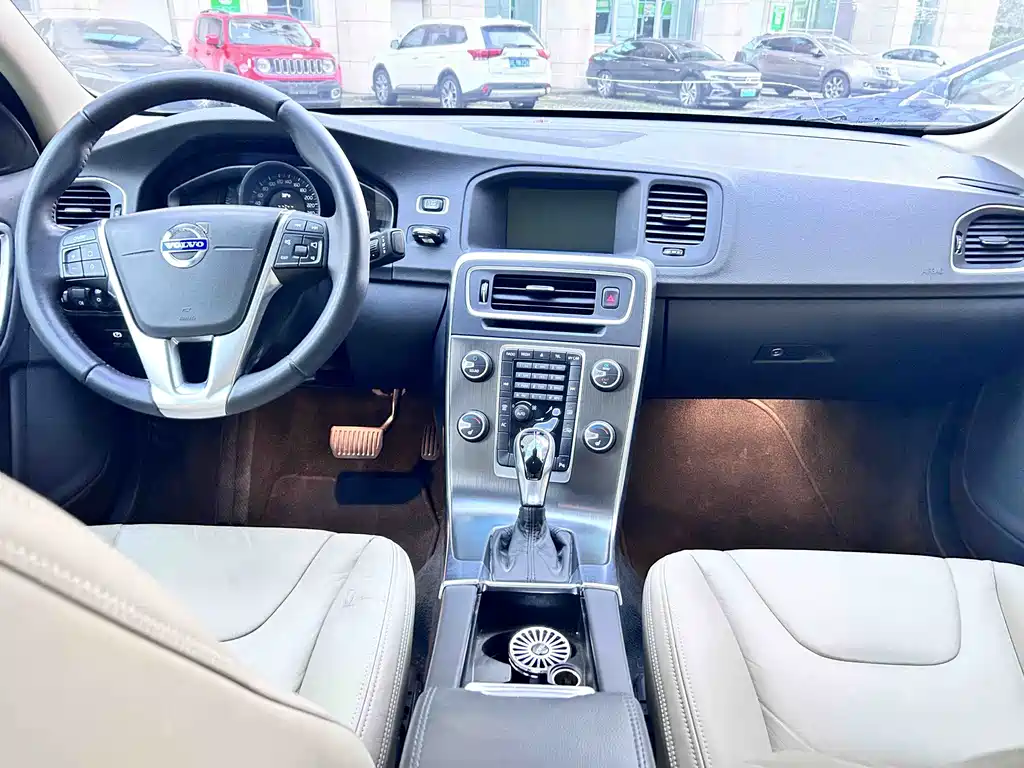 Volvo S60 — миниатюра 13