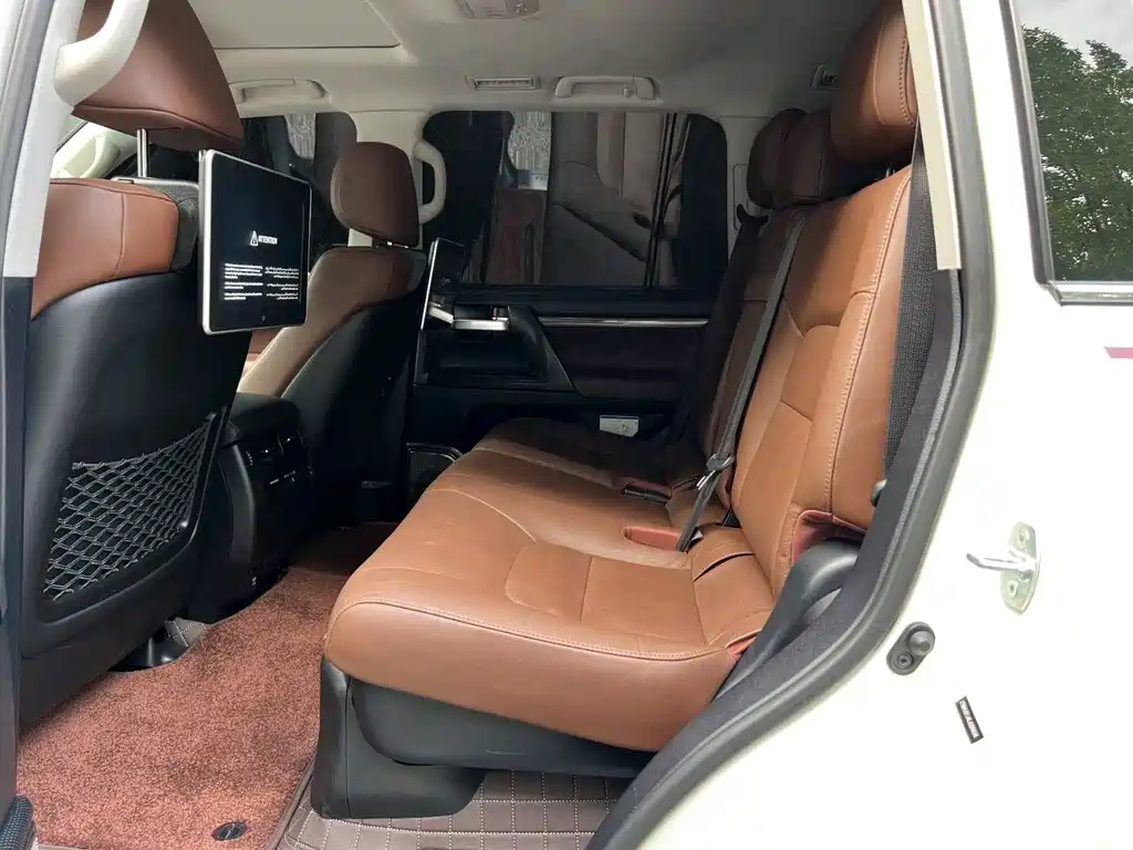 Toyota Land Cruiser 2021 4.0L AT