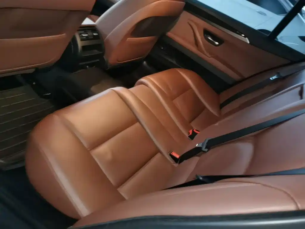 BMW 5 Series — миниатюра 17