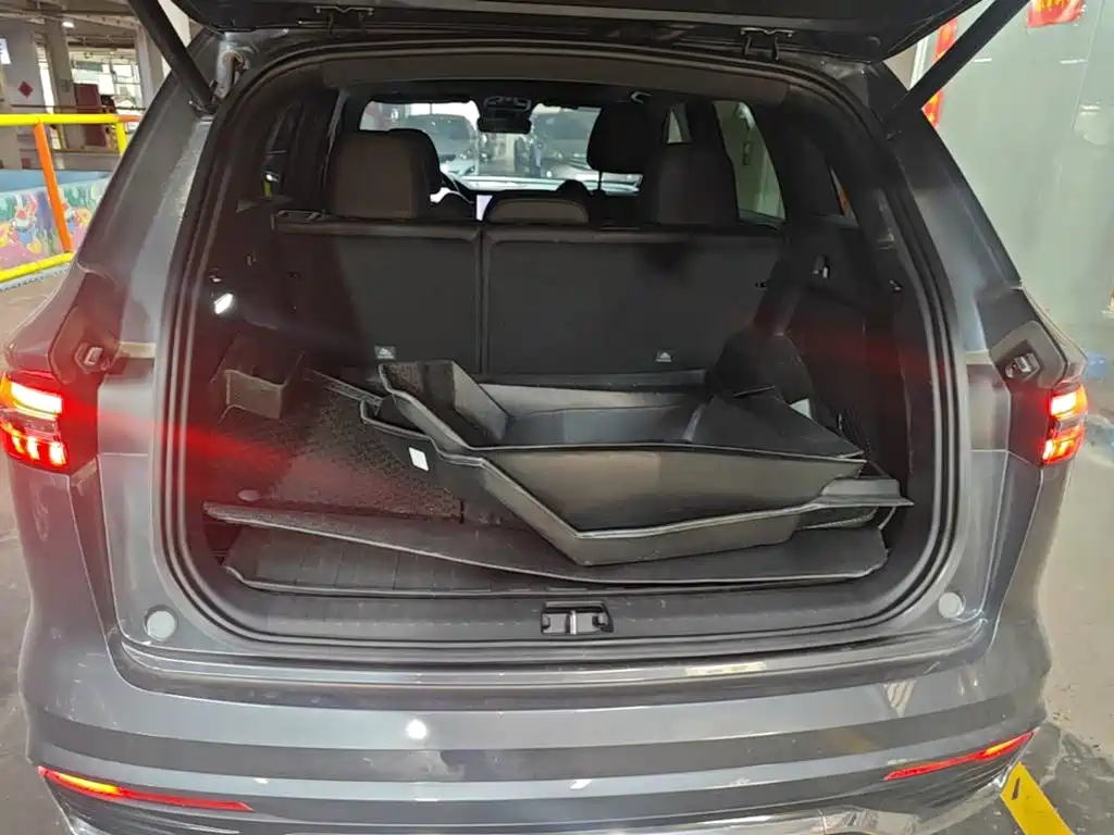 Geely Xingyue L — миниатюра 19